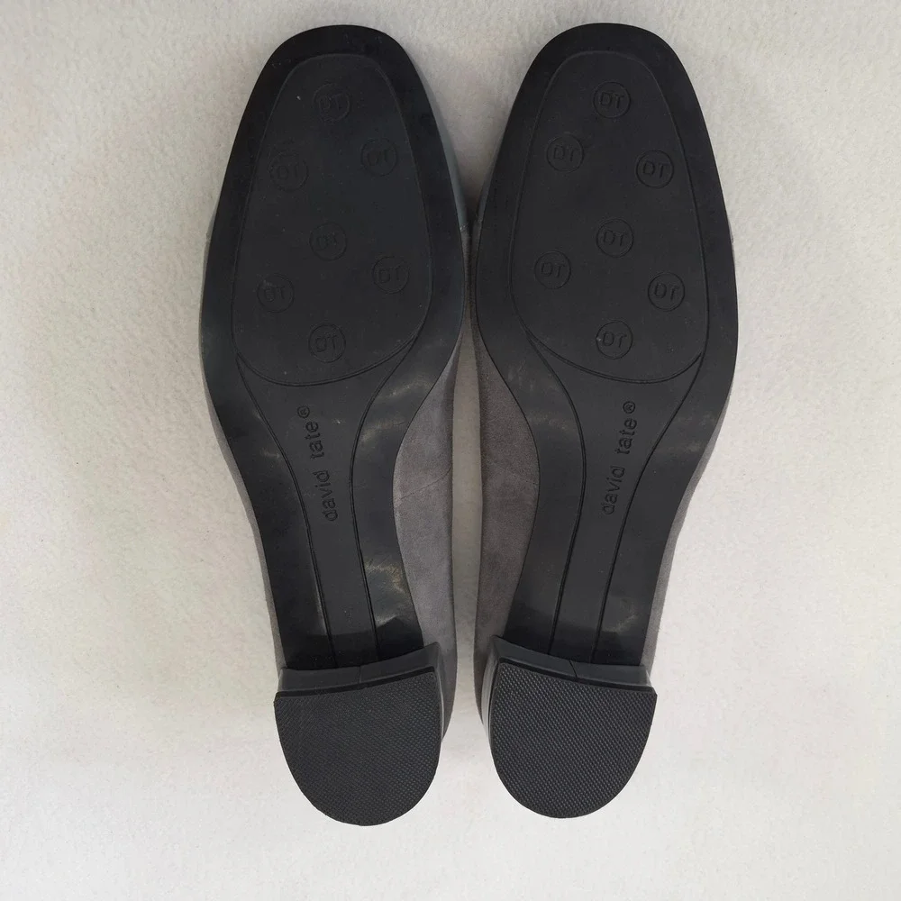 David Tate Gray Suede Low Block Heel Buckle Pumps Round Toe Shoes Size 9